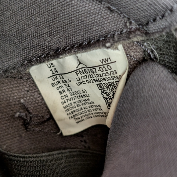 Nike Black White Air Jordan 11 CMFT Low Sneakers - Picture 13 of 15